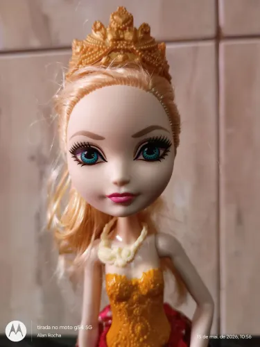Boneca Apple Wite