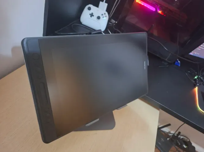 MESA DIGITALIZADORA COM DISPLAY KAMVAS PRO 16 - HUION