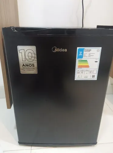 Frigobar Midea 67L