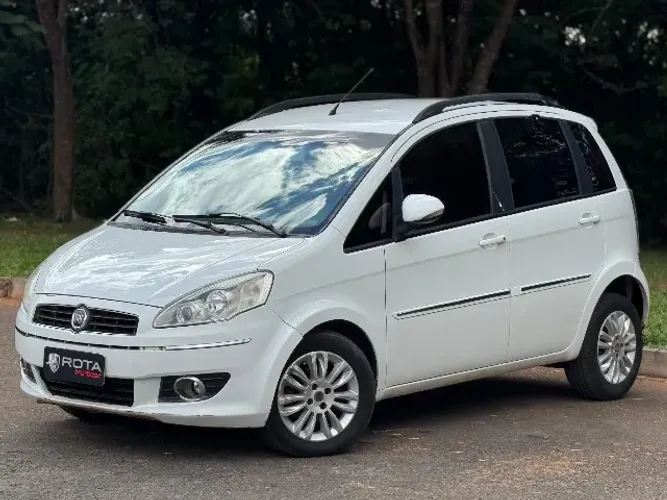 Fiat Idea Essence 1.6 Flex 16V 5P 2013