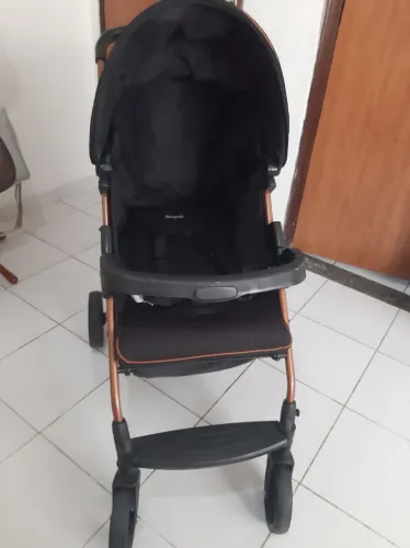 Carrinho de bebê + bebê conforto