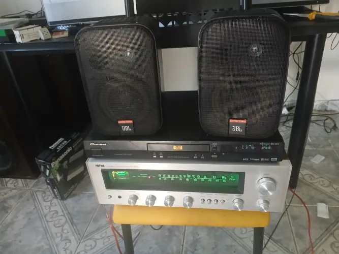 Caixinhas de Som JBL
