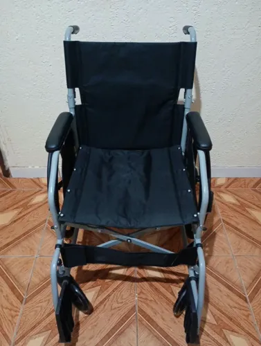 Cadeira de rodas ,único dono! Tem conversa