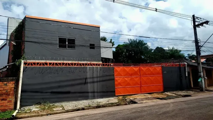 Lene Pegado Vende Galpão na Av Harodo Veloso Tapanã