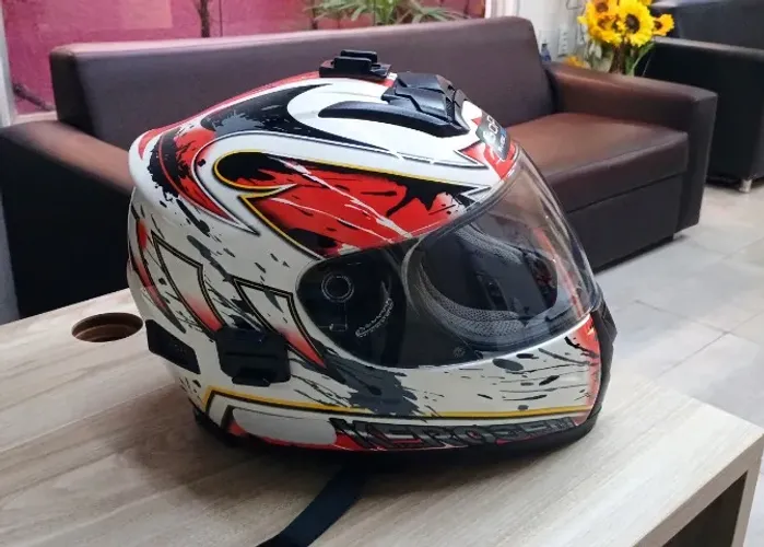 Capacete Seminovo em estado de novo