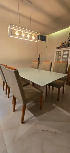 1 mesa + 6 cadeiras usadas