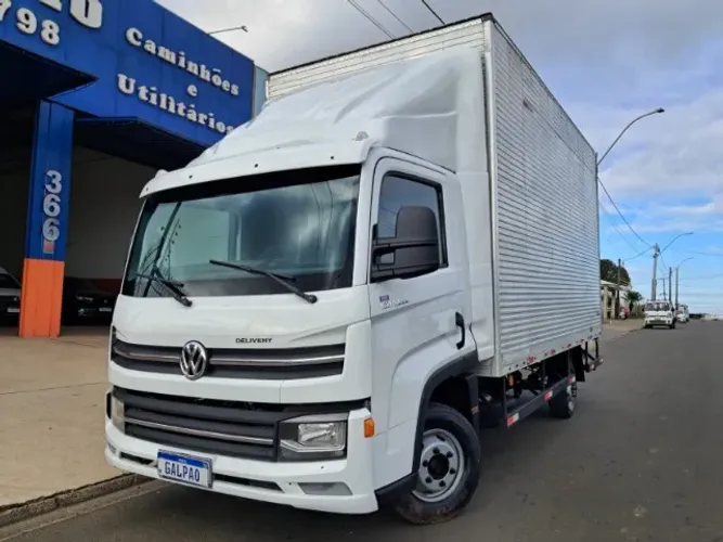 VW Delivery Express DRC 4X2 Baú Carga Seca - (2021)
