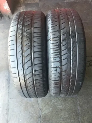 2 PNEUS 195/60/16 COM BASTANTE BORRACHA PIRELLI