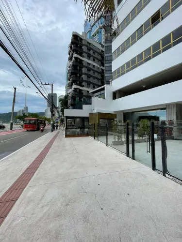 Sala comercial - localizado em Balneário Camboriú / Barra Sul REF: DW649901