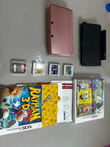 Nintendo 3DS Rosa + Jogos, Carregador e Acessórios