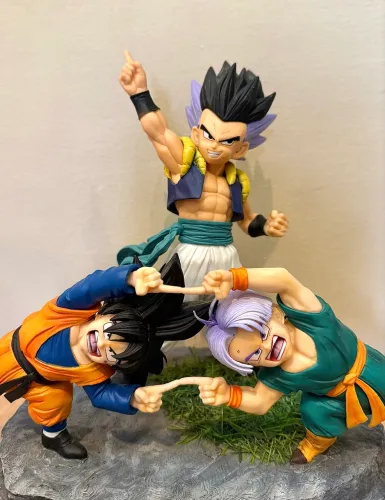 Estátua DBZ ( Fusão) Gotenks / Action Figure