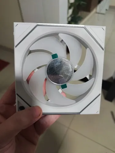 Lian Li Uni Fan SL-INF 120mm