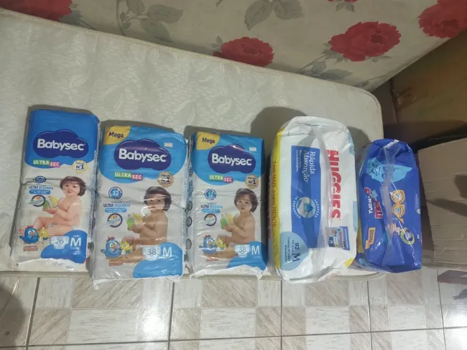 284 Fraldas Infantil Tamanho M Novas Lacradas Marcas Diversas