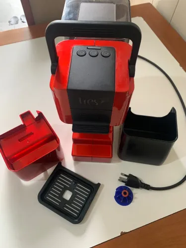 Máquina de café expresso 3 corações 