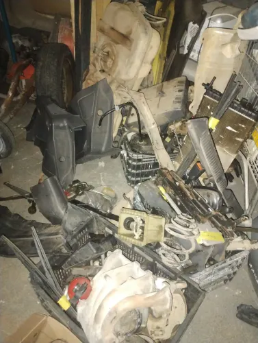 Corsa peças motor, suspensão e acabamento