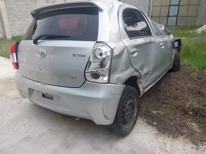 VENDO PEÇAS ETIOS 1.3 2014 - COM NOTA FISCAL 