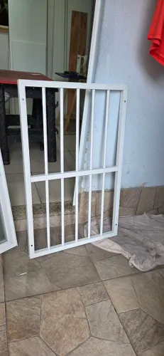 Vendo janela de alumínio para banheiro
