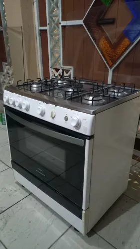 Entrego: Fogão 5 bocas Brastemp convertido para gás encanado ideal para apartamentos