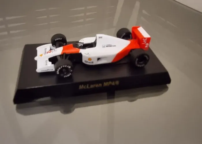 Miniatura Mclaren Kyosho MP4/6 1991 número 2 Gehard Berger