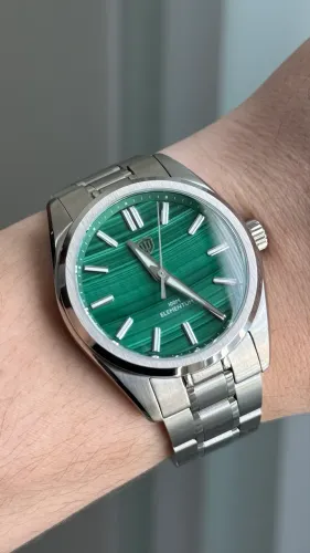Watchdives Elementum - Stone Dial de Malaquita | Seiko VH31 | Safira