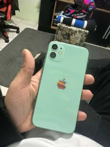 iPhone 11