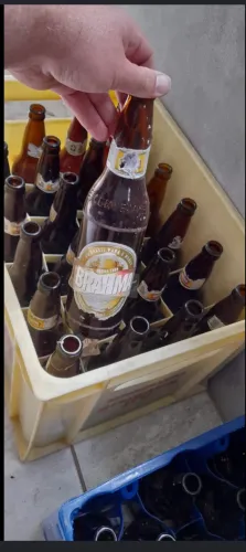 Vendo garrafas de 600ml de cerveja. 