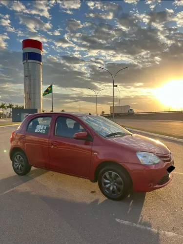 Toyota Etios X 1.3 Flex 16V 5P Mec. 2015
