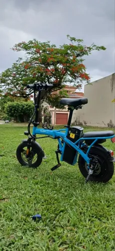 Bicicleta elétrica dobrável