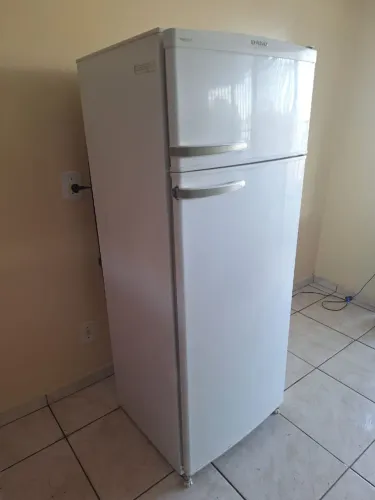 Geladeira Dako duplex Faço entrega
