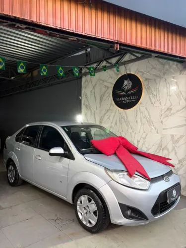 Ford Fiesta Sedan SE 1.6 8V Flex 4P 2014