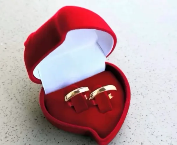 Dia dos namorados - Alianças em moeda com banho de ouro 18k