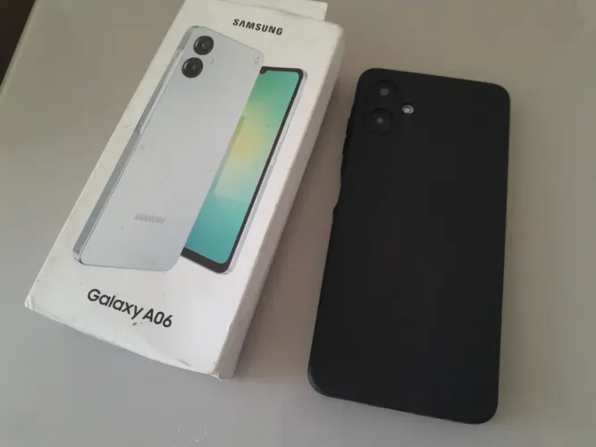 Vendo ou troco Samsung A06 perfeito com Nota Fiscal 