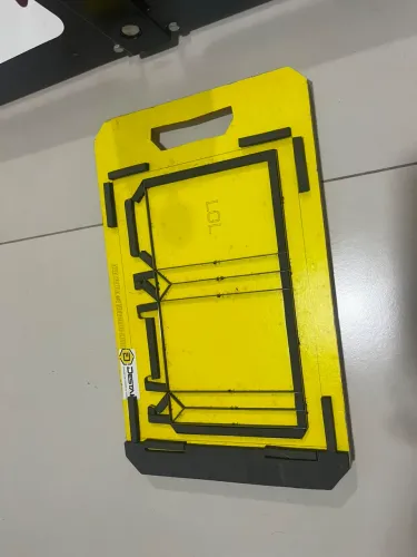 Máquina de corte e vinco