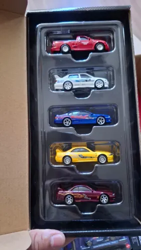 Hot Wheels Premium Fast & Furious (box com 5 minis)