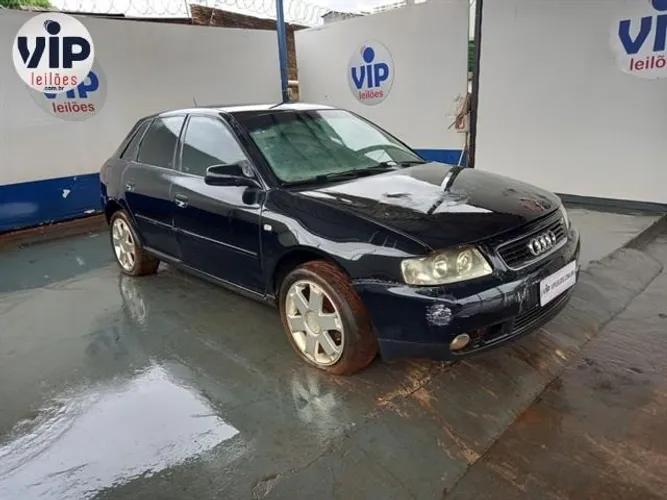 Sucata de Audi A3 1.8 2005 p/ Retirada de Peças
