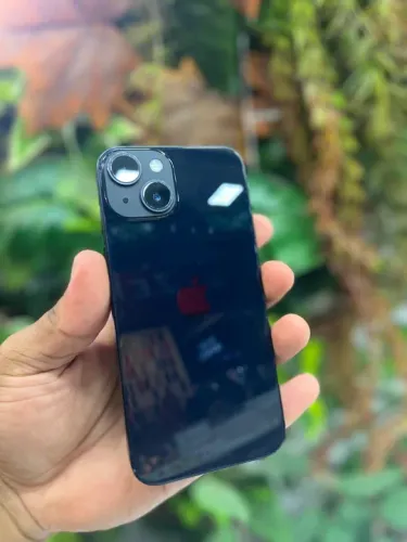 iPhone 13 midnight 