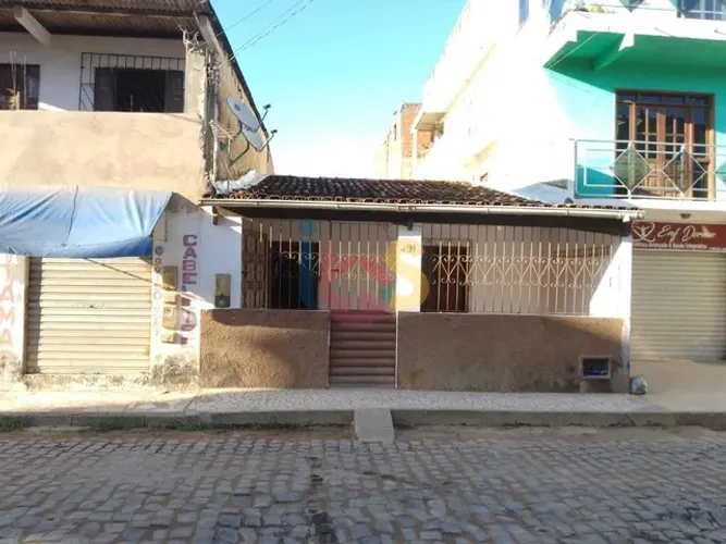Vendo Casa com 4/4