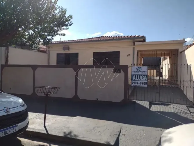 Venda de Casas / Padrão na cidade de Araraquara