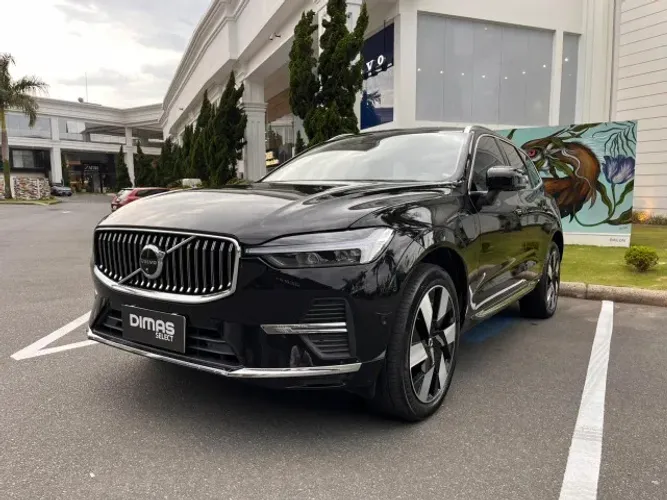 Volvo XC-60 T-8 Ultra 2.0 AWD (híbrido) 2025
