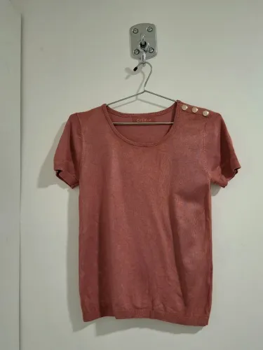 Blusa Feminina Rosa Queimado com Botões Dourados