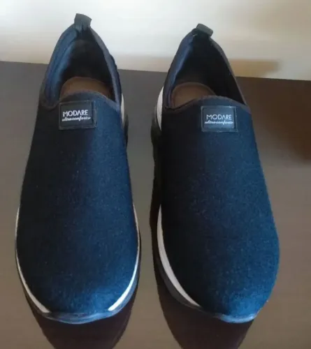 Tênis preto modare