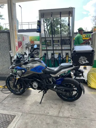 Moto BMW GS/310, ABS, LED, alarme, 2 capacetes novos, amortecedor, e Báu. 