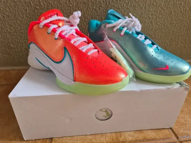 lebron xxii 22 "xmas" ep christmas ORIGINALÍSSIMO