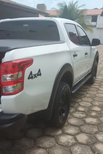Mitsubishi L200 Tri. Outdo. GLS 2.4 CD 4X4 Die. AUT 2022