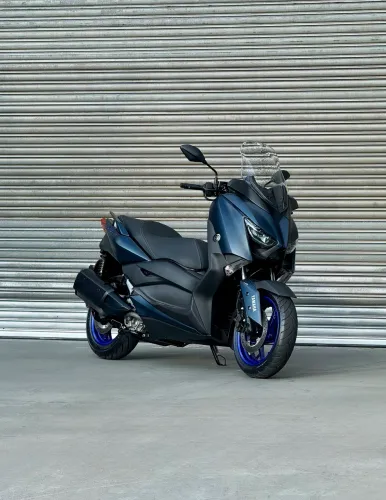 YAMAHA X-MAX 250