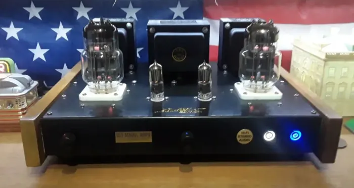 Amplificador Valvulado Old School Amps 6C33C 