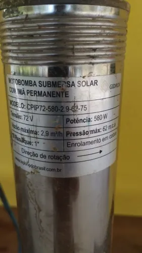 Vendo Bomba d'água com placa solar.