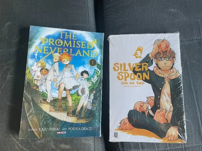 Mangãs Vol. 1 The Promised Neverland & Silver Spoon Gin no Saji