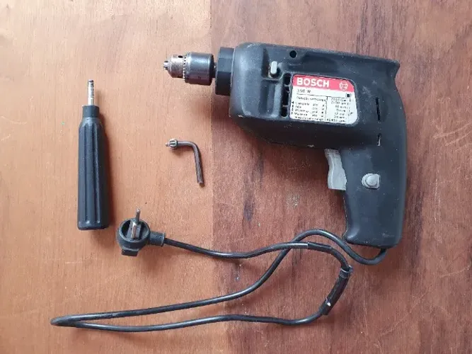 Furadeira Bosch Magnum Funcionando  
