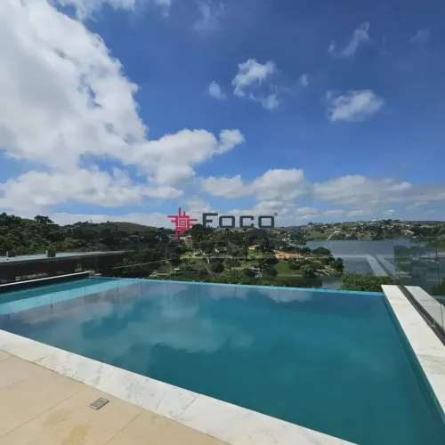Chácara pé na água - Portal do Igaratá - 700m² - Igaratá/SP.